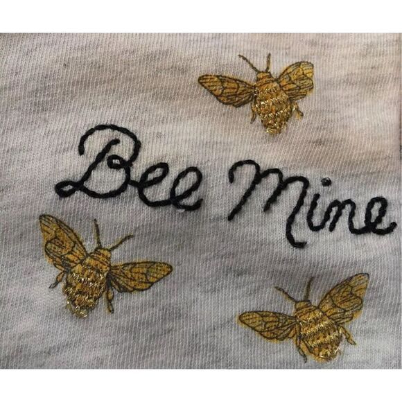 GAP Women`s Crewneck Print Tee Cap Sleeve T-Shirt Top Bee Mine Embroidery Size L - Picture 5 of 5